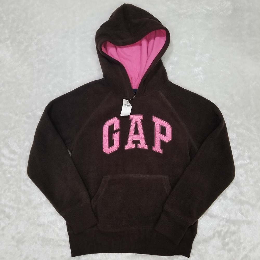 Gap sweater